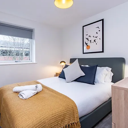 2br With Parking, Close To Centre *