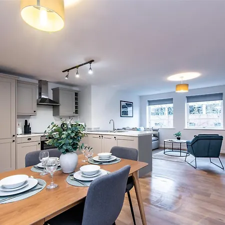 Apartment 2br With Parking, Close To Centre York